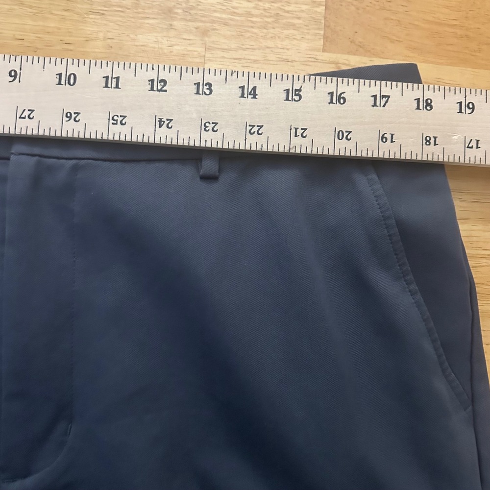 Greg Norman Tasso Elba Mens 36 Gray Golf Shorts Shark Logo Performance Polyester - Picture 5 of 9